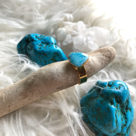 Genuine Turquoise Ring - Picture 2 of 8